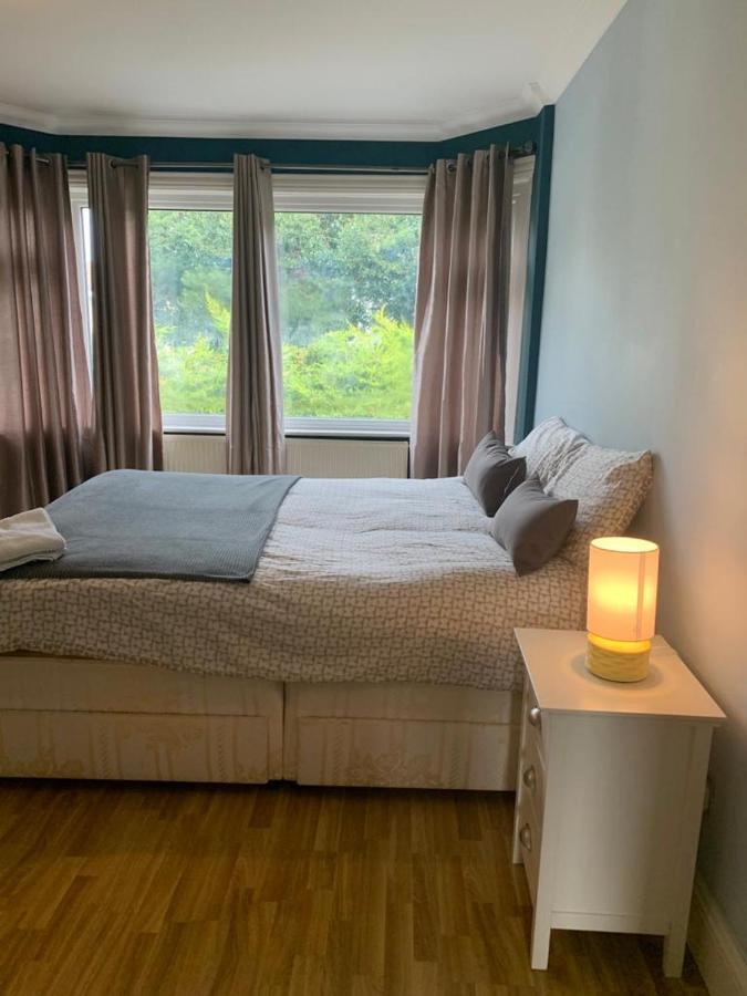 A Cozy House To Stay In Sunny บอร์นมัธ ภายนอก รูปภาพ